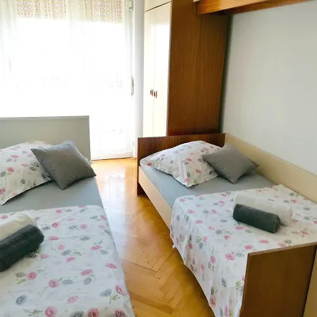 Marina Apartment *
