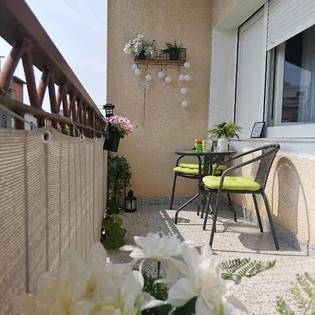 Marina Apartment *
